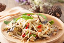 Thailand’s Traditional Green Papaya Salad Lauded by Lonely Planet
