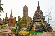 Wan Lai Festival: Building Stupas out of Sand